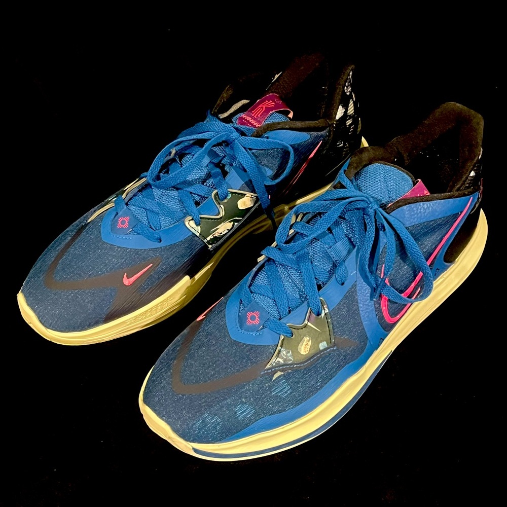 Nike Men’s Kyrie Irving Low V in Men’s Size  14 LIKE NEW IN BOX!!